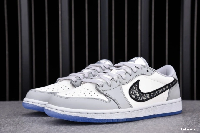 Rep LUCY JORDAN DR X CN8607-002 LOW box) 1 (DR OG shoe 0814